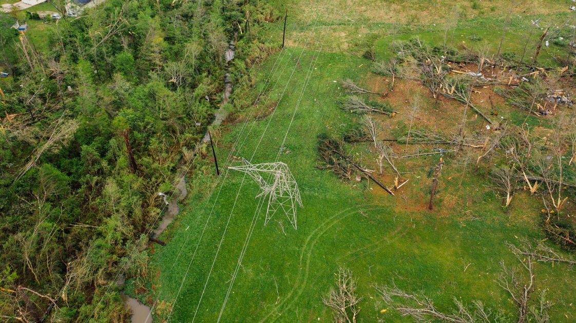 Tornado categoría 2 arrasa viviendas y colegio en Chile por sistema frontal