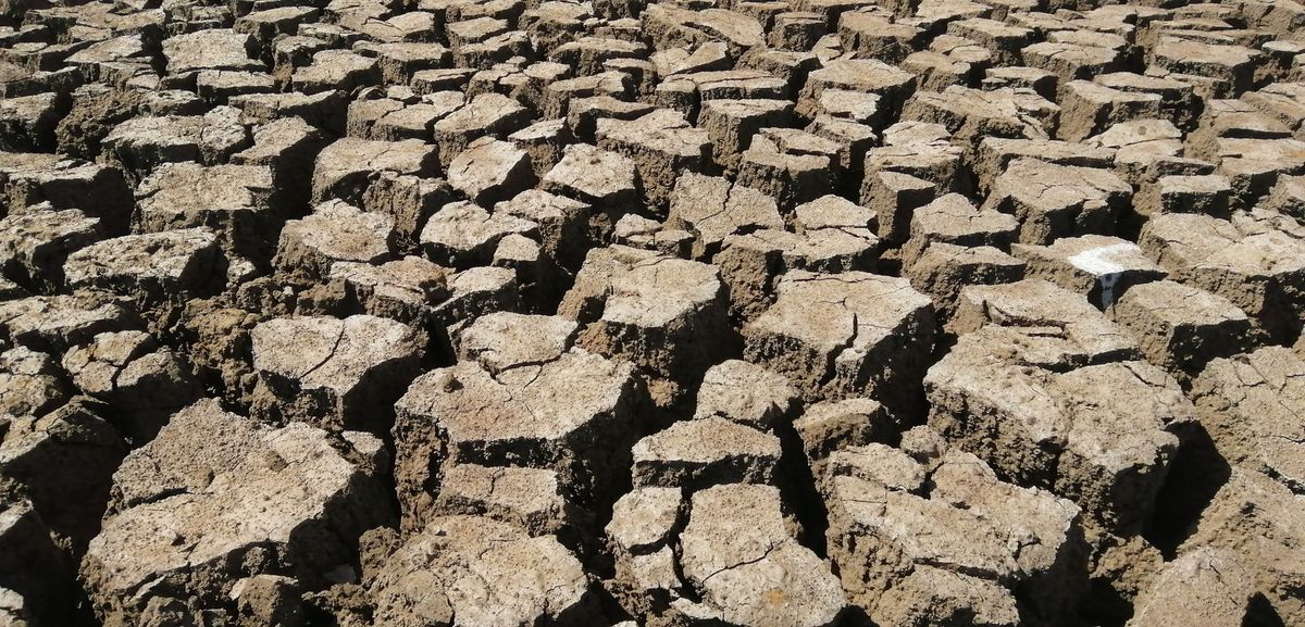 Niños piden lluvia arrodillados en Paruro ante sequía e incendios